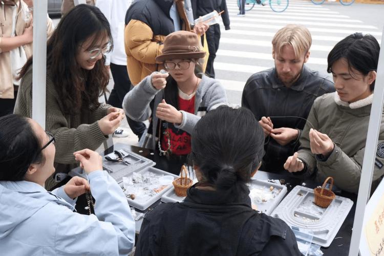組織策劃與執行小組負責創意落地,組織和策劃多彩的學術與文化活動